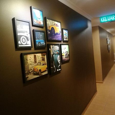 Grandpa Hotel Петалинг Джая Екстериор снимка