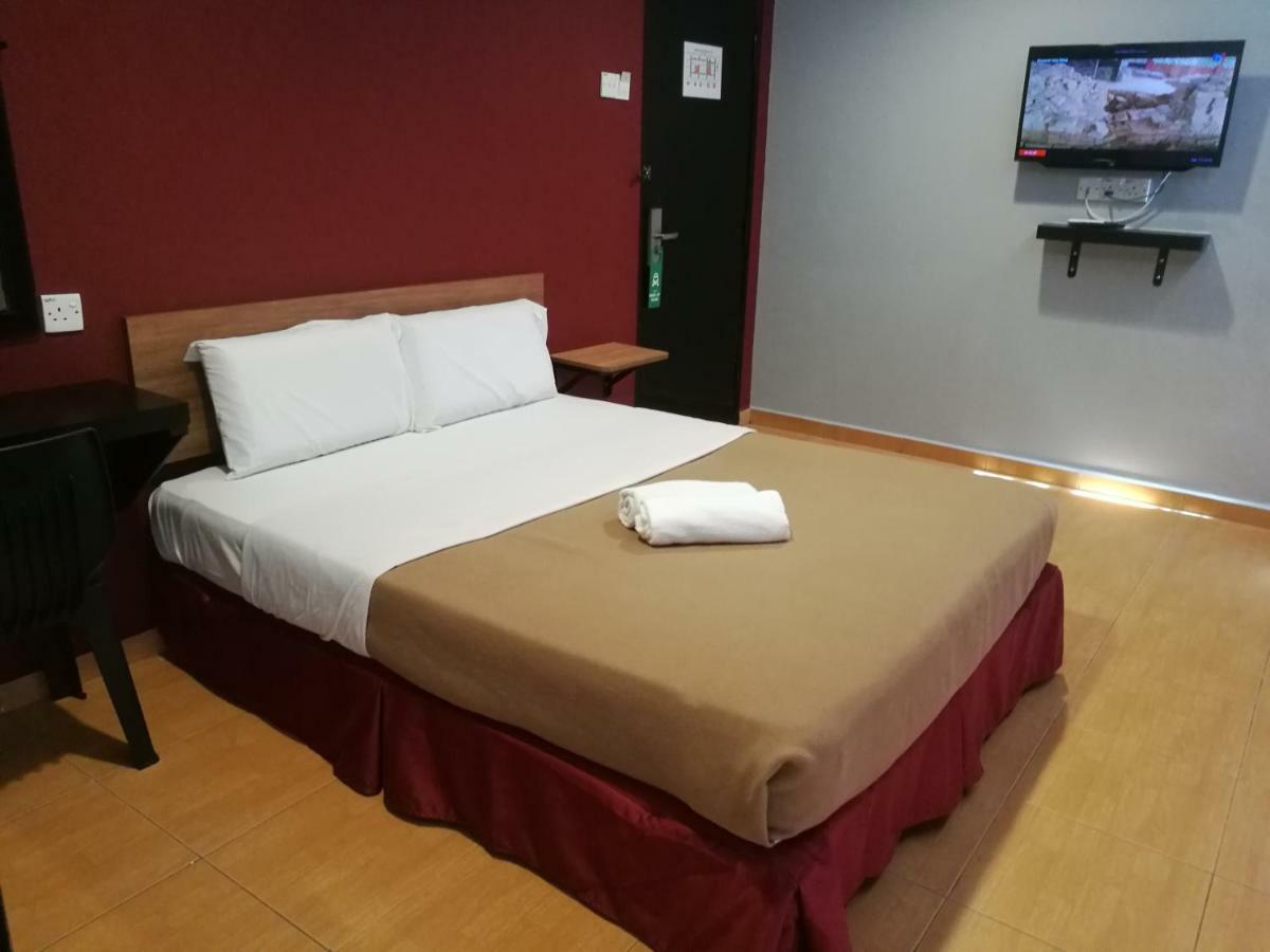 Grandpa Hotel Петалинг Джая Екстериор снимка
